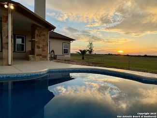 7803 Us Highway 181 S, Falls City, TX 78113