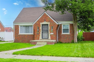 19176 Barlow St, Detroit, MI 48205