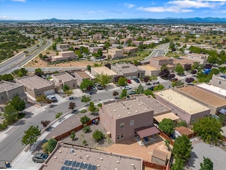4220 Vegas de Suenos, Santa Fe, NM 87507