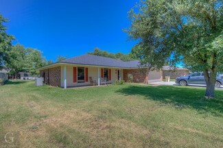 4600 Parkridge Dr, Benton, LA 71006