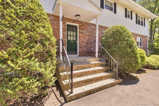 476 Oak Ave Unit 70, Cheshire, CT 06410