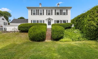 197 Perkins St, Castine, ME 04421