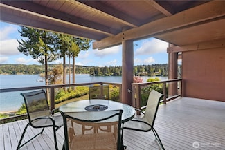 41 N Bay Ln Unit 1, Port Ludlow, WA 98365