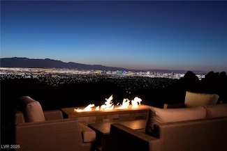 661 Dragon Peak Dr, Henderson, NV 89012
