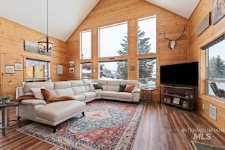 3 Boone Rd, Garden Valley, ID 83622