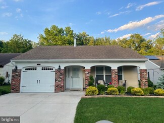 27 Maidstone Place, Southampton, NJ 08088