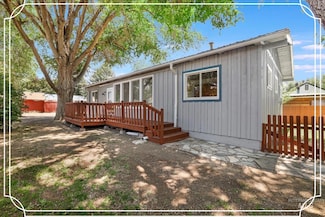 310 N Beverly St, Shoshone, ID 83352
