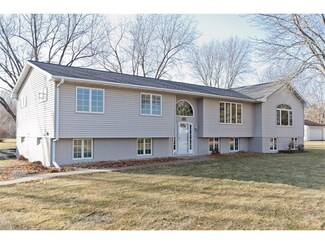 1785 State St, Ely, IA 52227