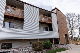 1457 E Pond Dr Unit 36, Okemos, MI 48864