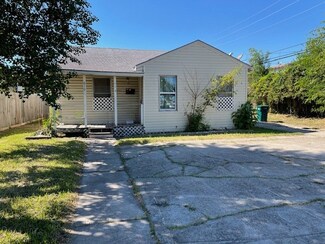 610 Robert Dr, Corpus Christi, TX 78412