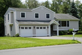 12 Birdsong Place, Riverside, CT 06878