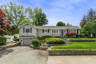 64 Dean St, Cranston, RI 02920