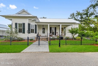 107 McDonald Ln, Bay Saint Louis, MS 39520
