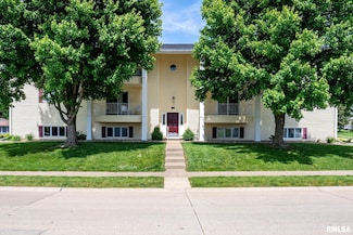 4055 31st St, Bettendorf, IA 52722