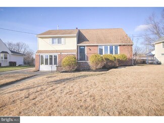 411 Jefferson Ct, Glendora, NJ 08029