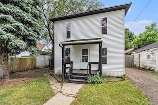 204 E Clinton St, Durand, MI 48429
