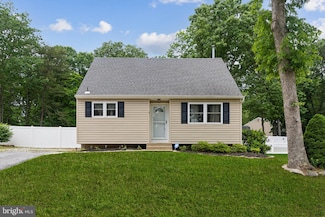 7 Breckenridge Dr, Sicklerville, NJ 08081