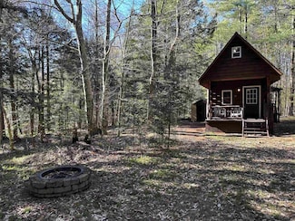 10 Miles Ln, Oswegatchie, NY 13670