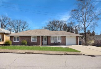 104 Forest Rd, Weirton, WV 26062