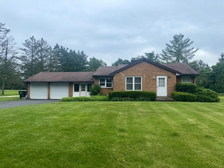 1270 Benson Ln, Libertyville, IL 60048