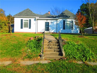 107 N August St, Dearborn, MO 64439