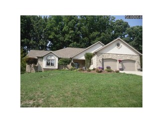 2357 Oak Meadow Ln, Zanesville, OH 43701