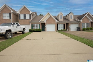 2305 Crowns Ln, Moody, AL 35004