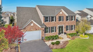 2385 Bluewater Dr, Wauconda, IL 60084