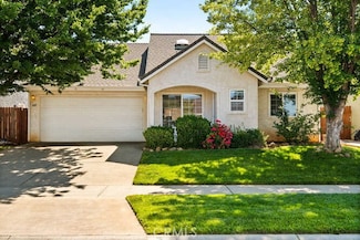1105 Admiral Ln, Chico, CA 95973