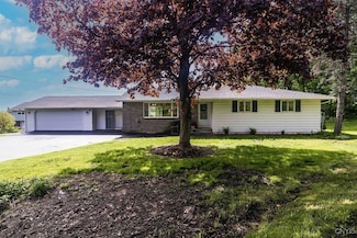 4156 Griffin Rd, Syracuse, NY 13215