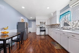 371 Pulaski Blvd, Bellingham, MA 02019