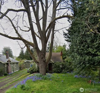 836 NE 96th St, Seattle, WA 98115