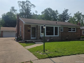 9990 Hambleton St, Livonia, MI 48150