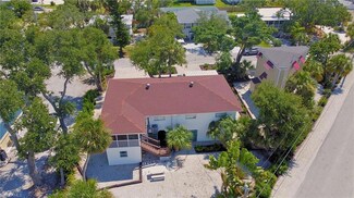 5441 Oak Ridge Ave, Fort Myers Beach, FL 33931