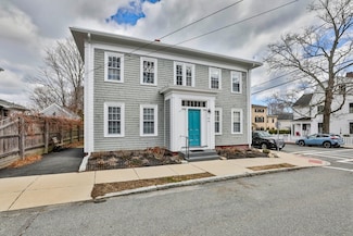 26 Munroe St Unit 1, Newburyport, MA 01950