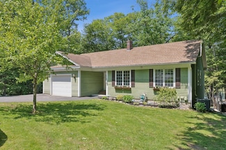 1 Evergreen Way, Gardiner, ME 04345