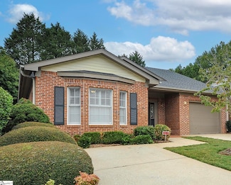 205 Robin Ln, Greenville, SC 29605