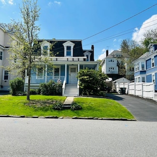 22 Spring St, Port Chester, NY 10573