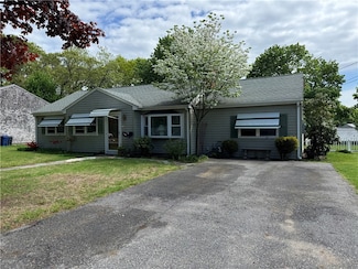 6 Sherwood Ave, Warwick, RI 02888