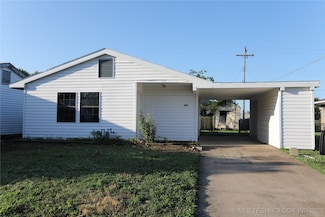 306 Highland Dr, Bartlesville, OK 74003