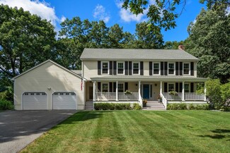 104 Colonial Dr, Andover, MA 01810