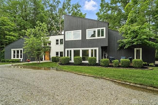 9258 Clyo Rd, Dayton, OH 45458