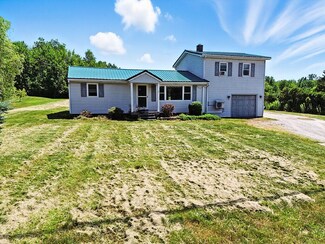 828 Main St, Bradley, ME 04411