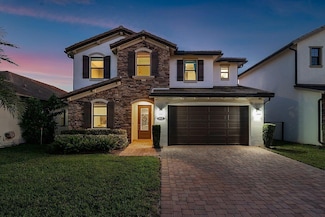 8835 Grand Prix Ln, Boynton Beach, FL 33472