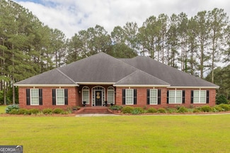 712 Merganser Cir, Glennville, GA 30427