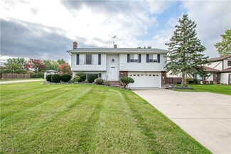3872 Mars Dr, Brunswick, OH 44212