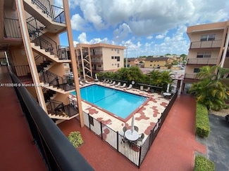 1855 W 60th St Unit 318, Hialeah, FL 33012