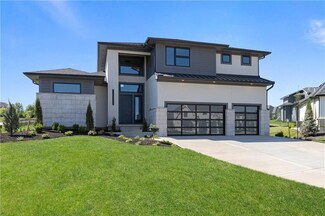 16921 Barton St, Overland Park, KS 66221