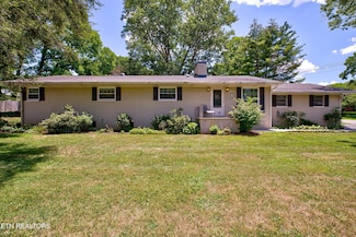 1302 Heron Ave, Maryville, TN 37803