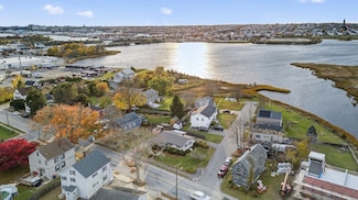 100 Sycamore St, Fairhaven, MA 02719